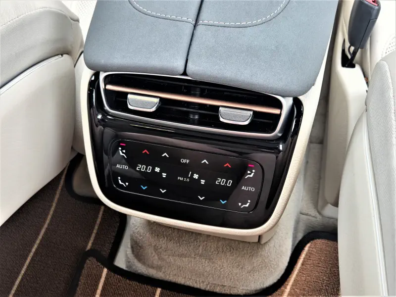 Mercedes-Benz EQS SUV