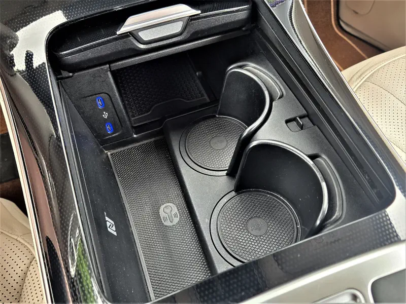 Mercedes-Benz EQS SUV