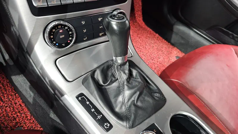 Mercedes-Benz SLK-Class
