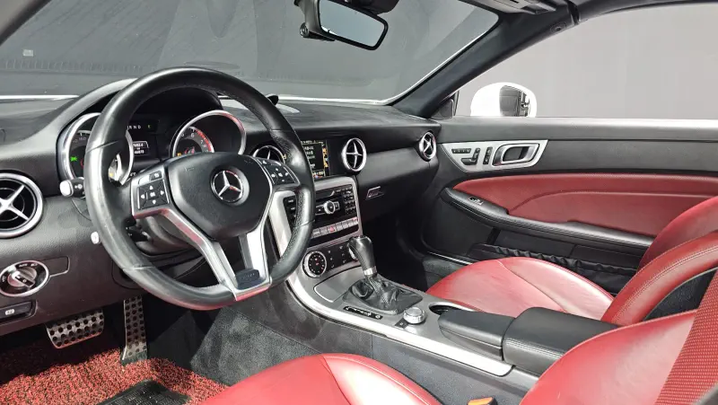 Mercedes-Benz SLK-Class