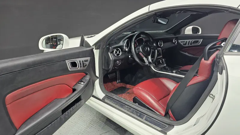 Mercedes-Benz SLK-Class