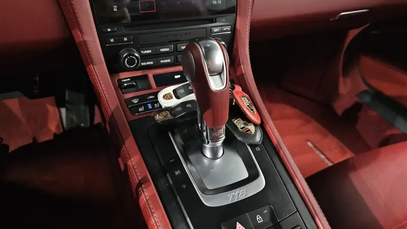 Porsche Cayman