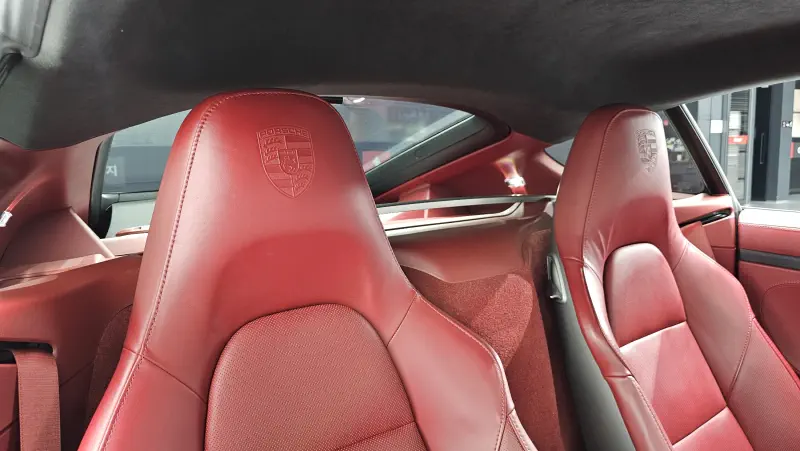 Porsche Cayman