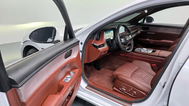 Genesis G90