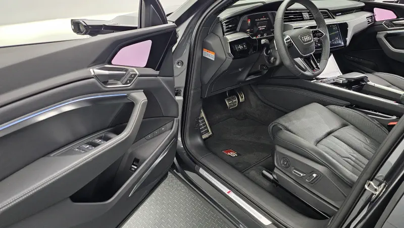Audi Sq8 E-Tron