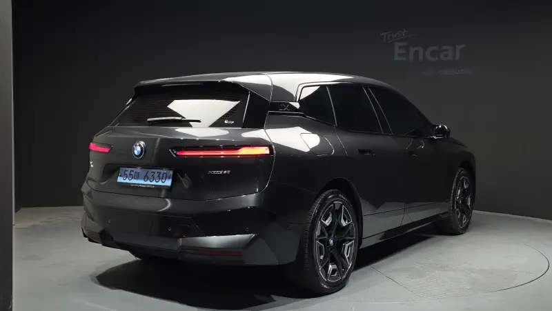 BMW iX
