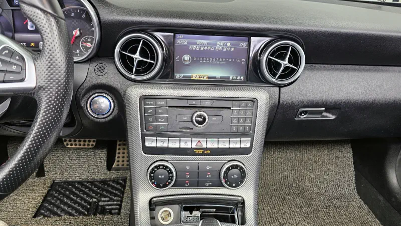 Mercedes-Benz SLC-Class