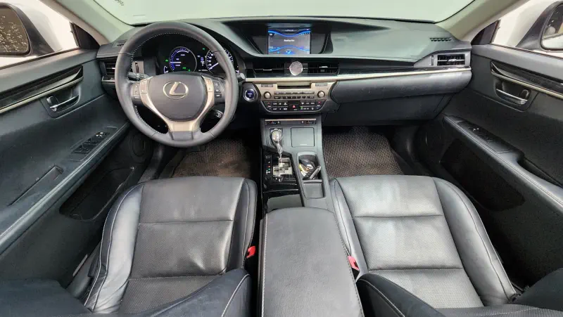 Lexus ES300h