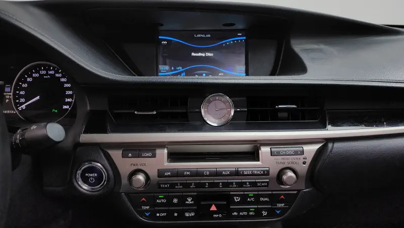 Lexus ES300h