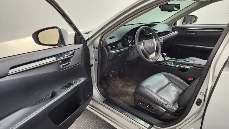 Lexus ES300h