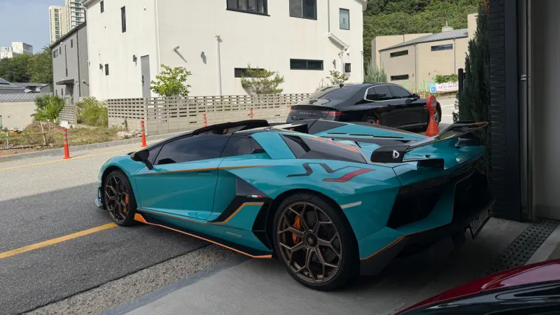 Lamborghini Aventador
