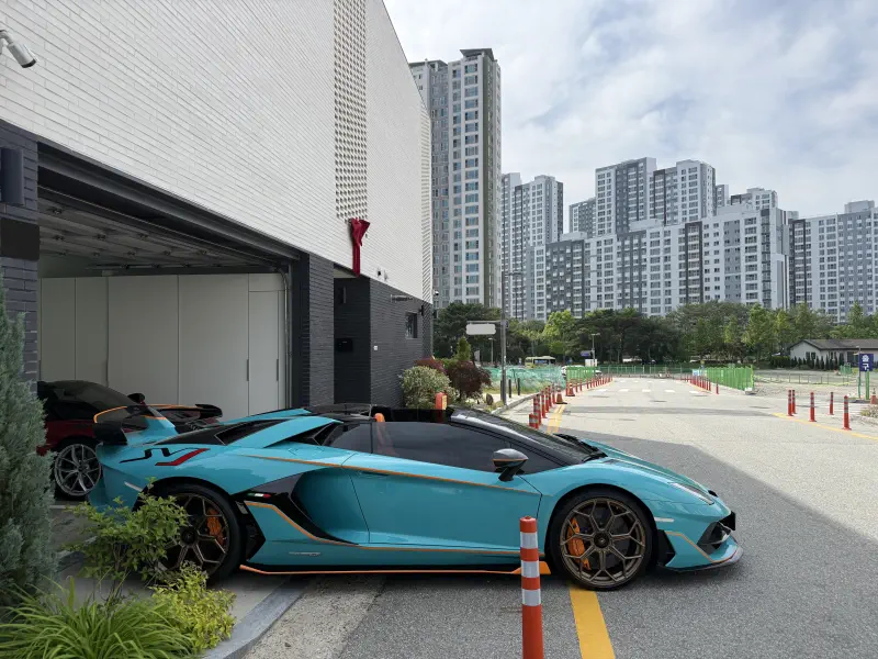 Lamborghini Aventador