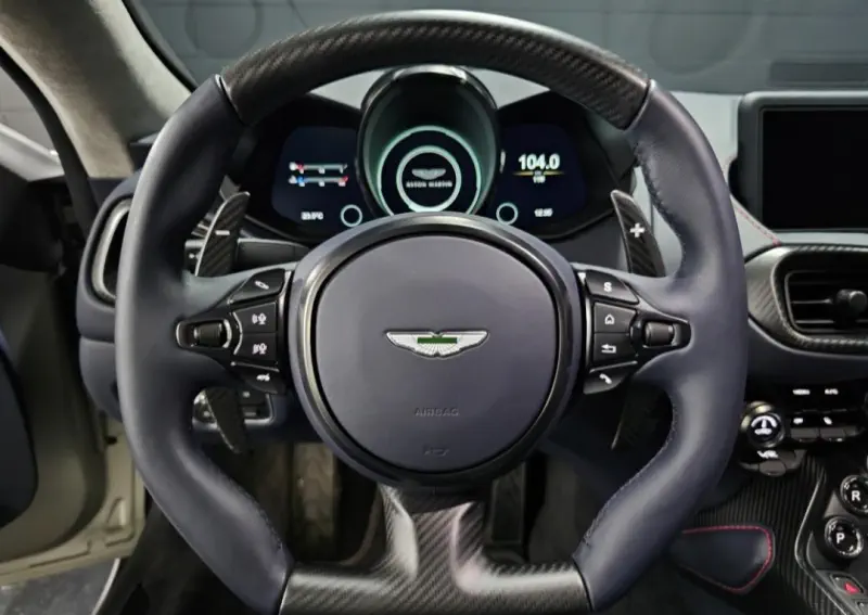 Aston Martin Vantage