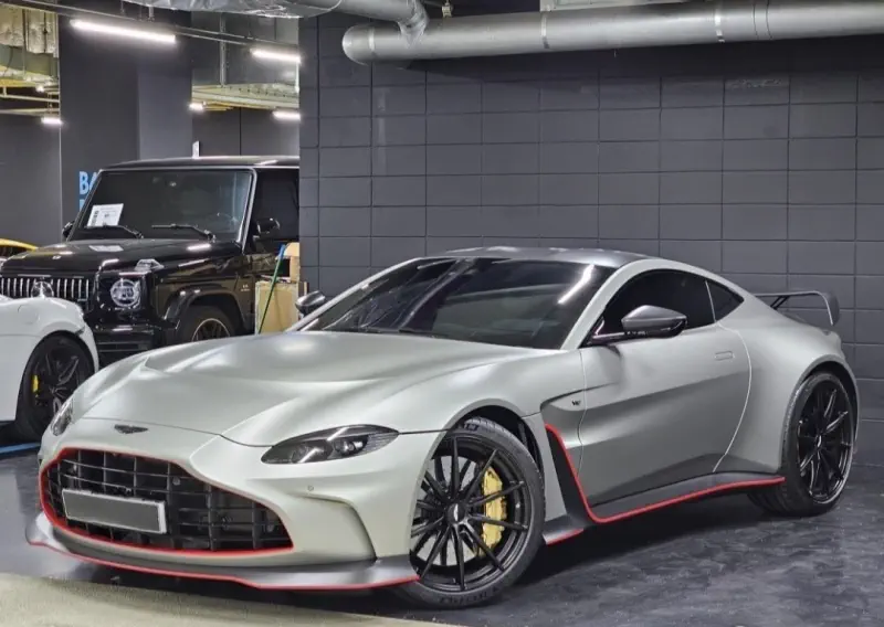 Aston Martin Vantage