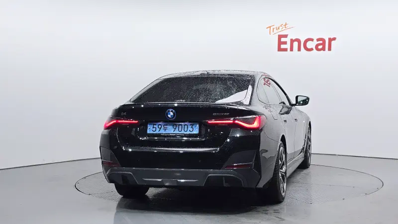 BMW i4