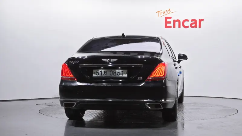 Genesis EQ900