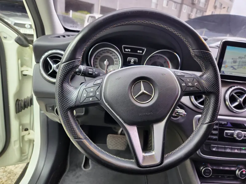 Mercedes-Benz GLA-Class