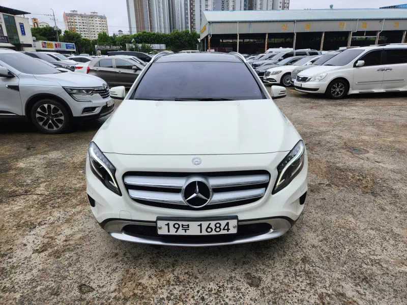 Mercedes-Benz GLA-Class