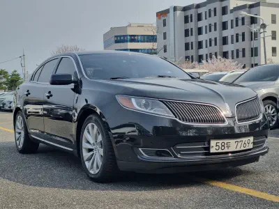Lincoln MKS