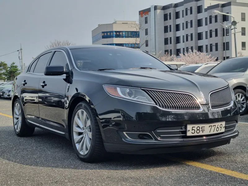 Lincoln MKS