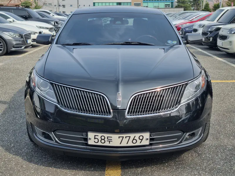 Lincoln MKS