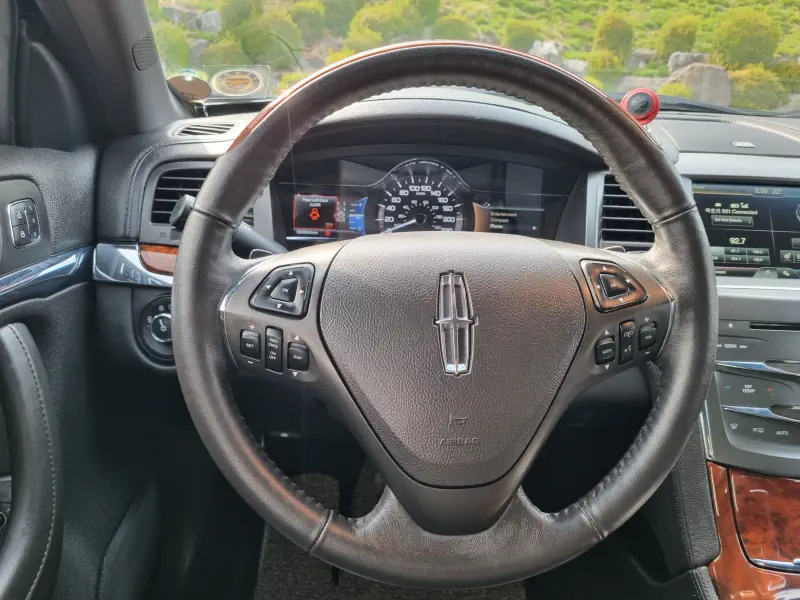 Lincoln MKS