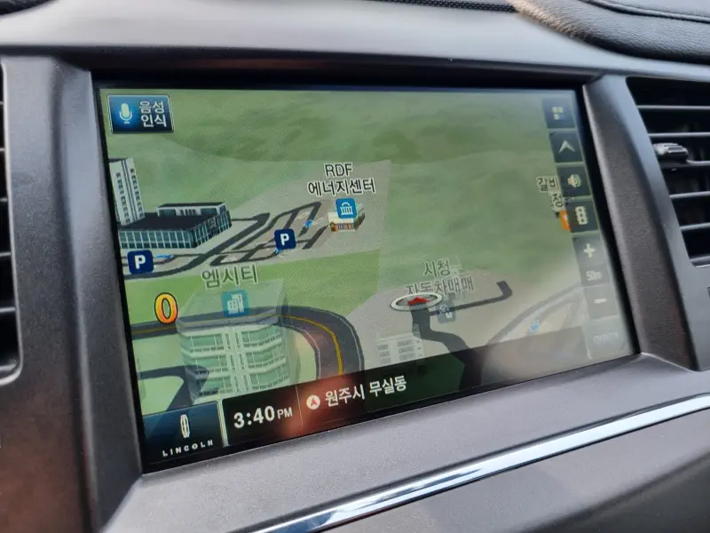 Lincoln MKS