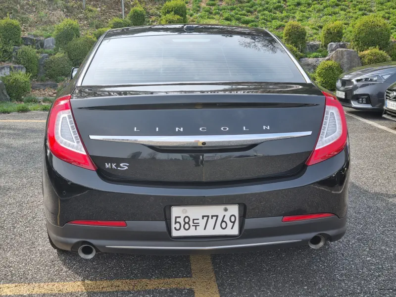 Lincoln MKS