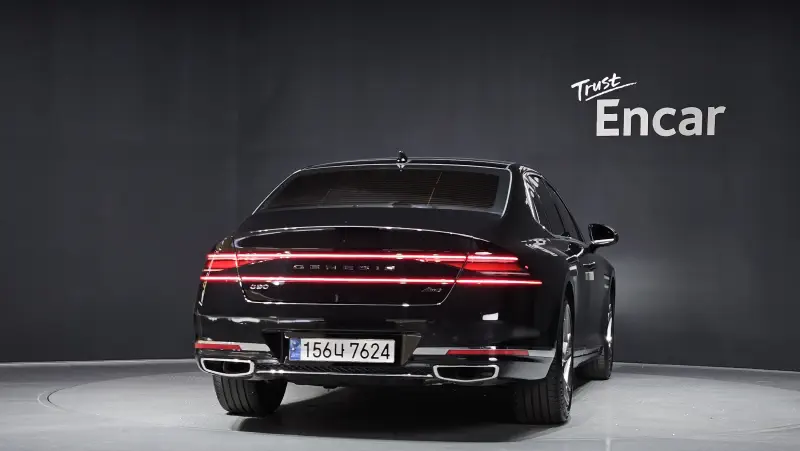 Genesis G90