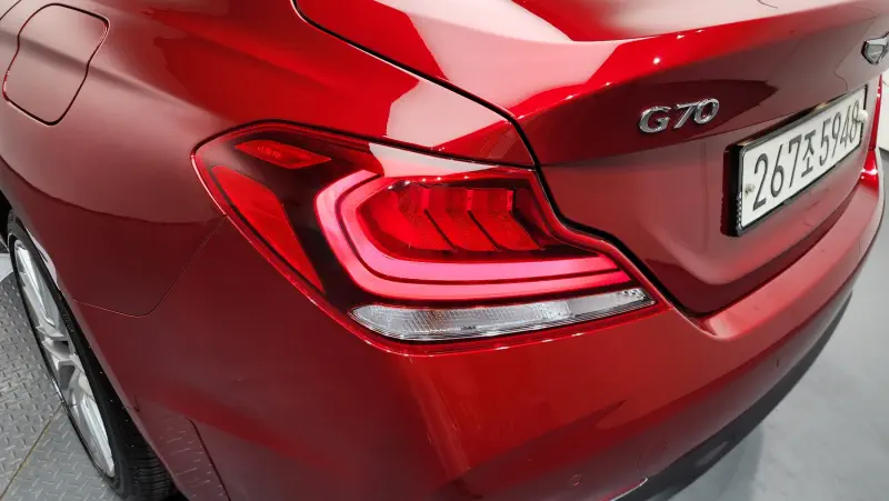 Genesis G70