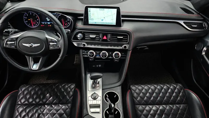 Genesis G70