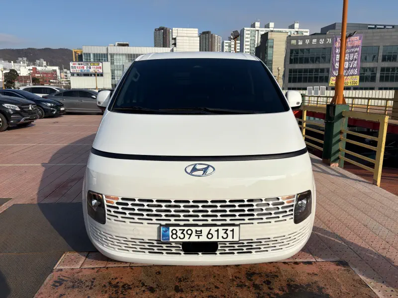 Hyundai Staria