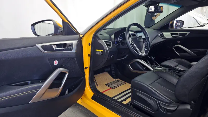 Hyundai Veloster