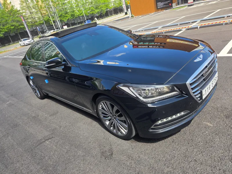 Hyundai Genesis
