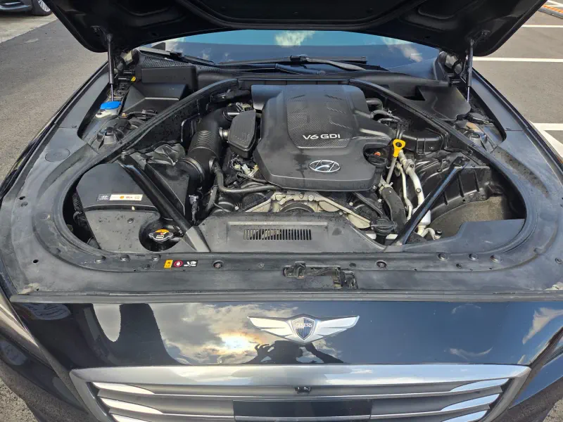 Hyundai Genesis