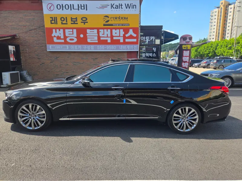 Hyundai Genesis
