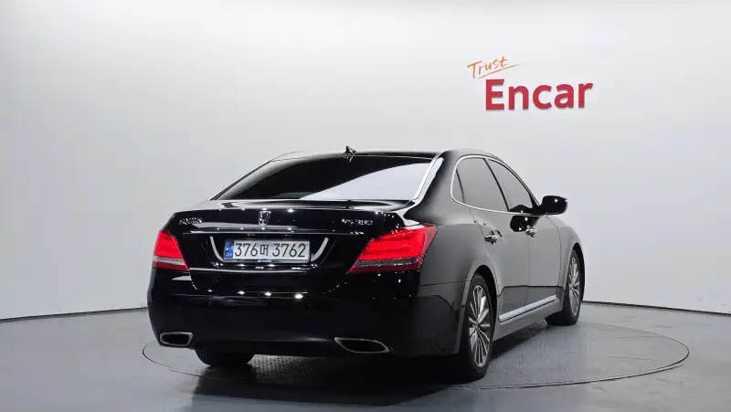 Hyundai Equus