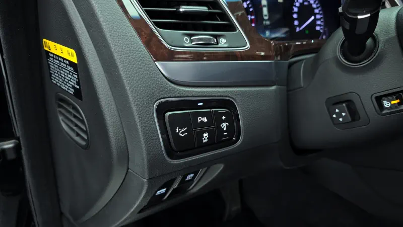 Hyundai Equus
