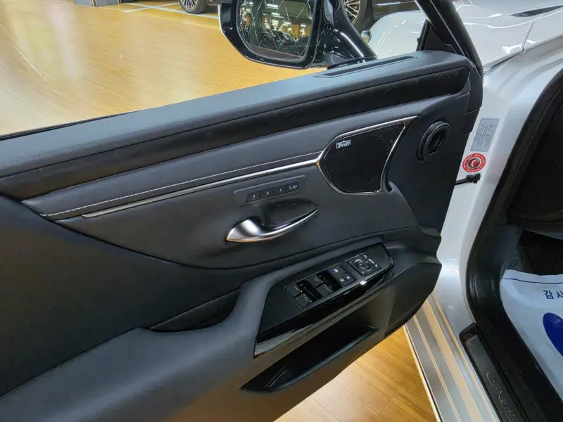 Lexus ES300h