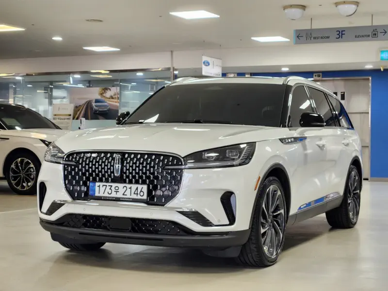 Lincoln Aviator