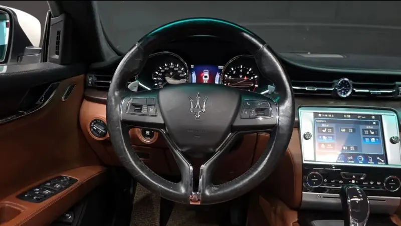 Maserati Quattroporte