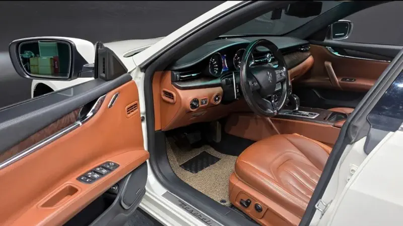 Maserati Quattroporte