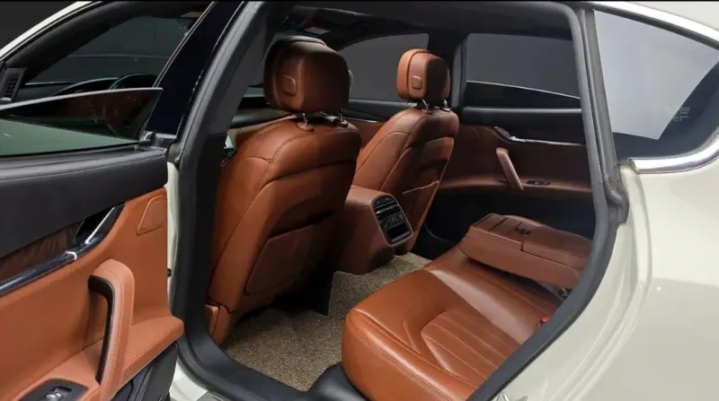 Maserati Quattroporte