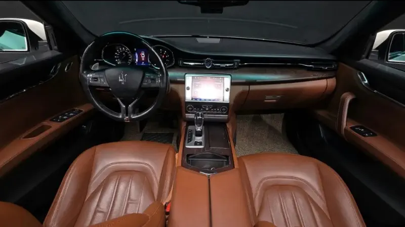 Maserati Quattroporte