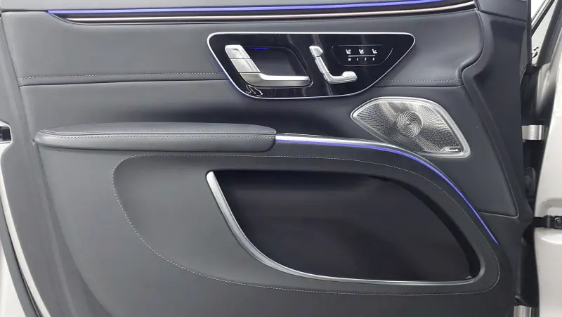 Mercedes-Benz EQS SUV