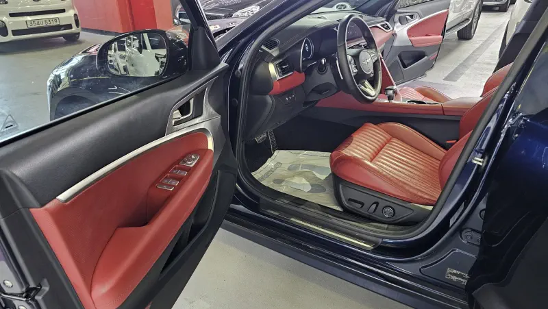 Genesis G70