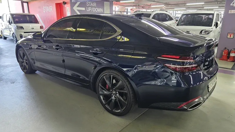 Genesis G70