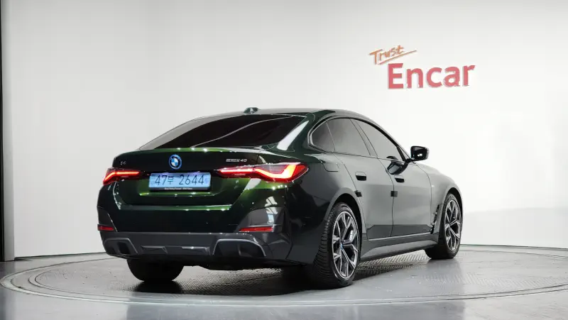 BMW i4