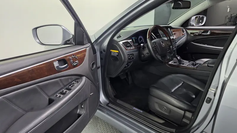 Hyundai Equus