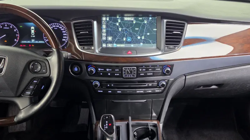 Hyundai Equus